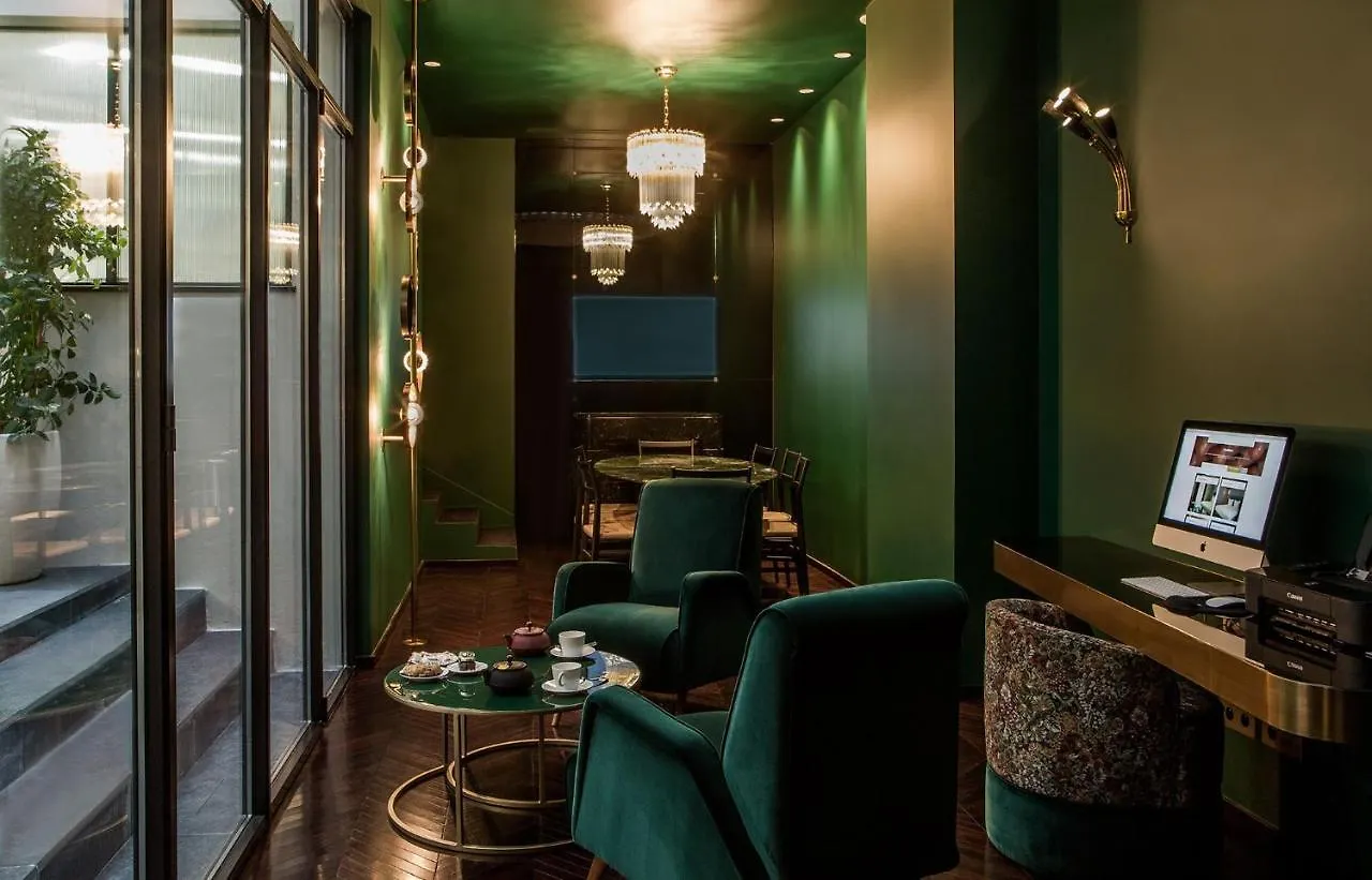 Hotel Du Rond-Point Des Champs-Elysees - Esprit De France Paris 4*,