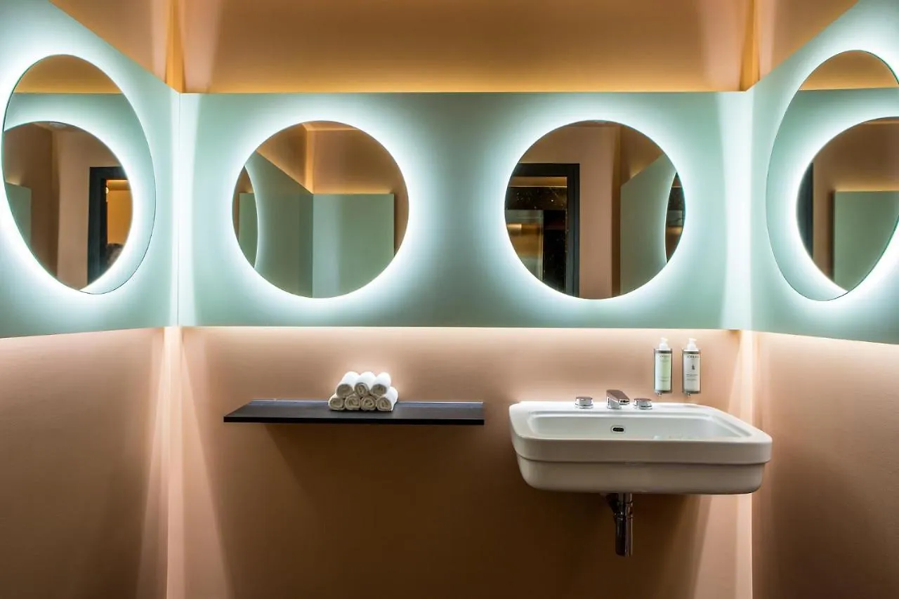 ****  Hotel Du Rond-Point Des Champs-Elysees - Esprit De France Paris France