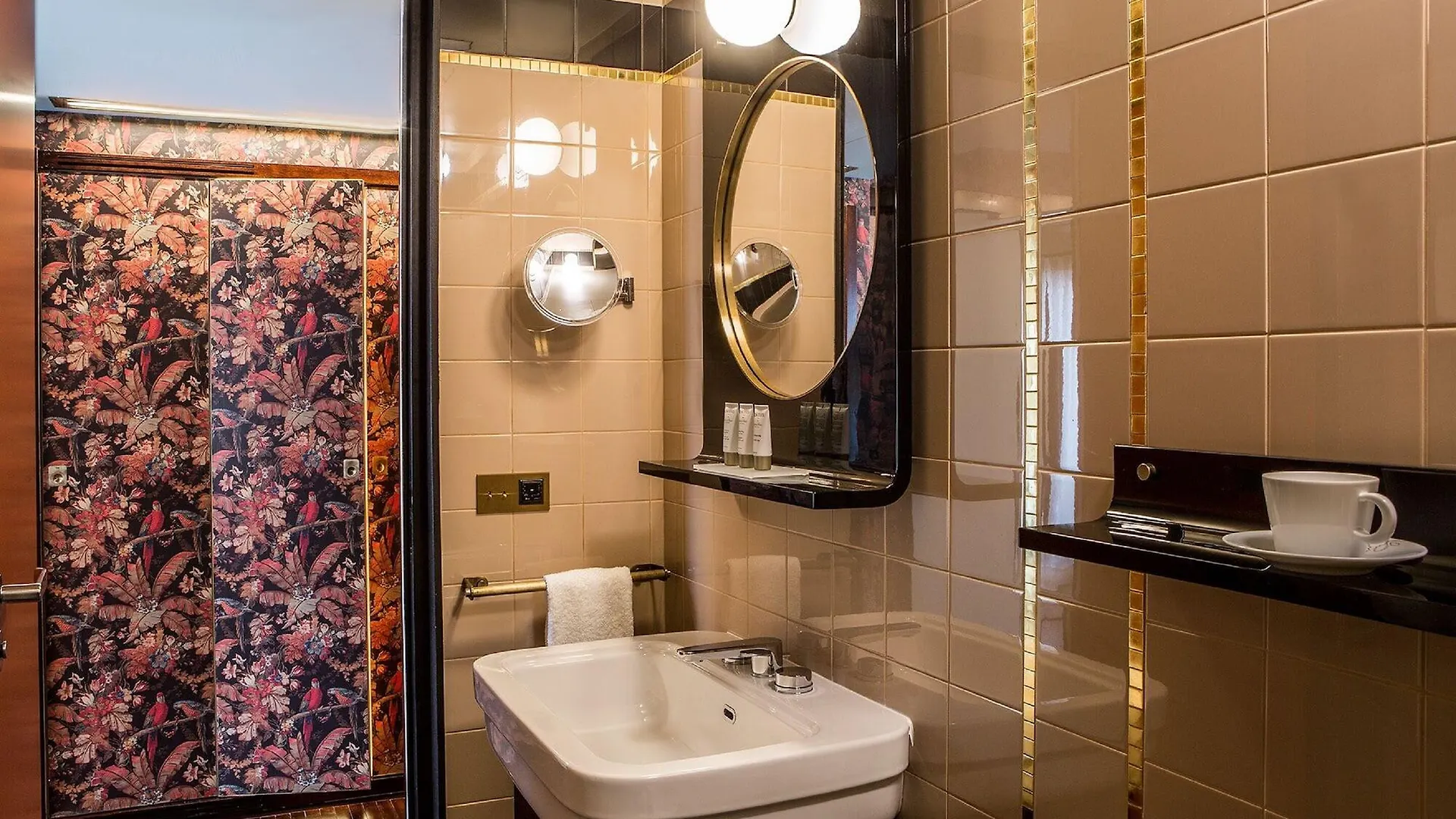 Hotel Du Rond-Point Des Champs-Elysees - Esprit De France Paris