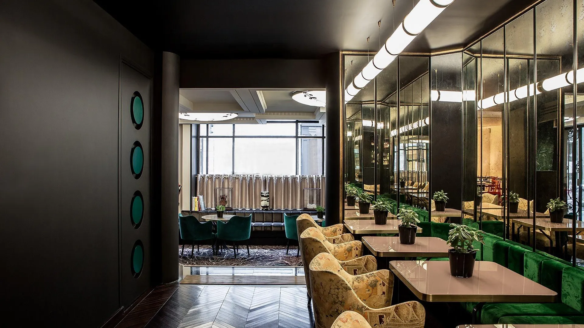 Hotel Du Rond-Point Des Champs-Elysees - Esprit De France Paris 4*,  France