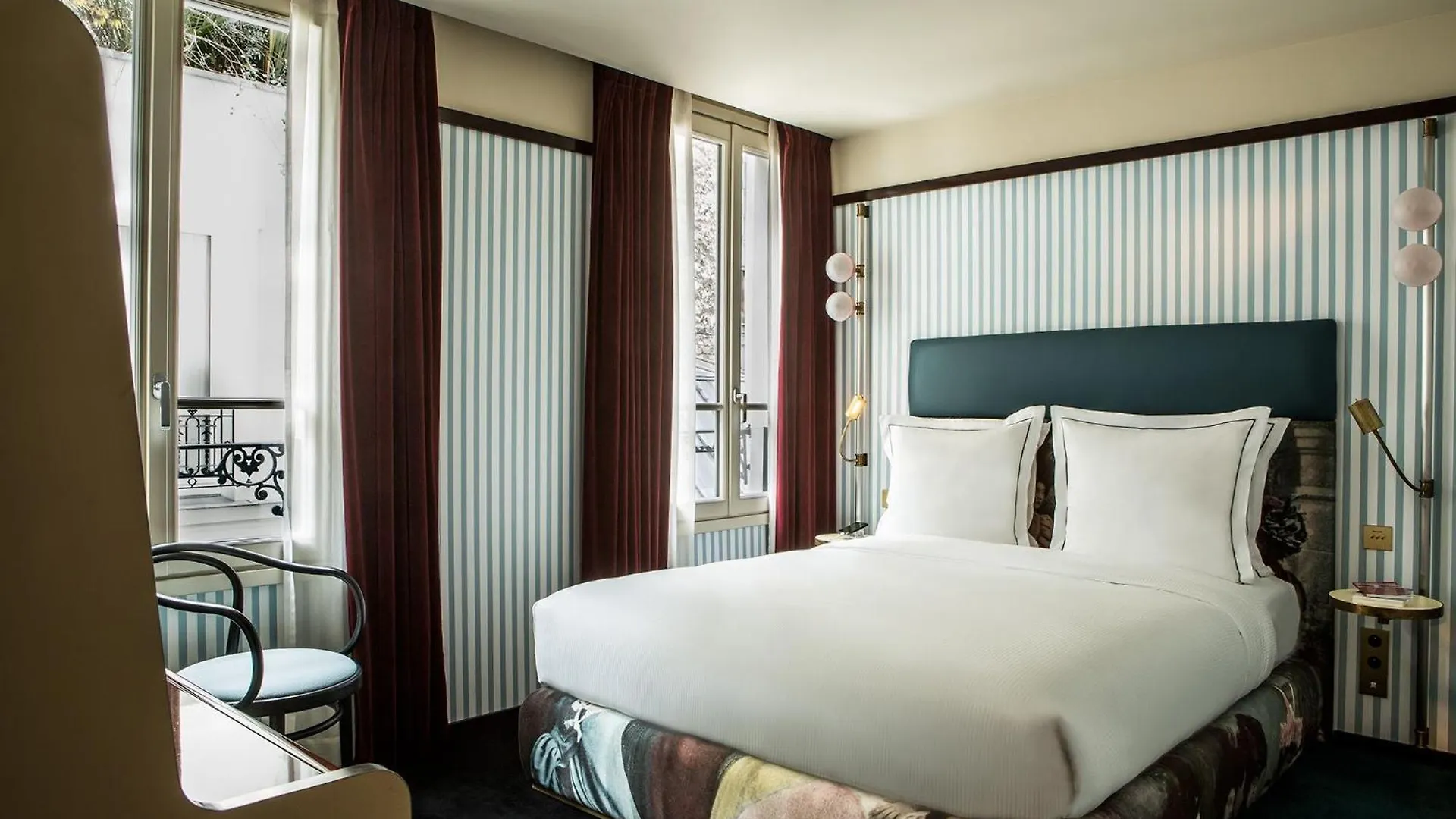 Hotel Du Rond-Point Des Champs-Elysees - Esprit De France Paris 4*,