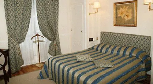 Hotel Du Rond-Point Des Champs-Elysees - Esprit De France Paris France