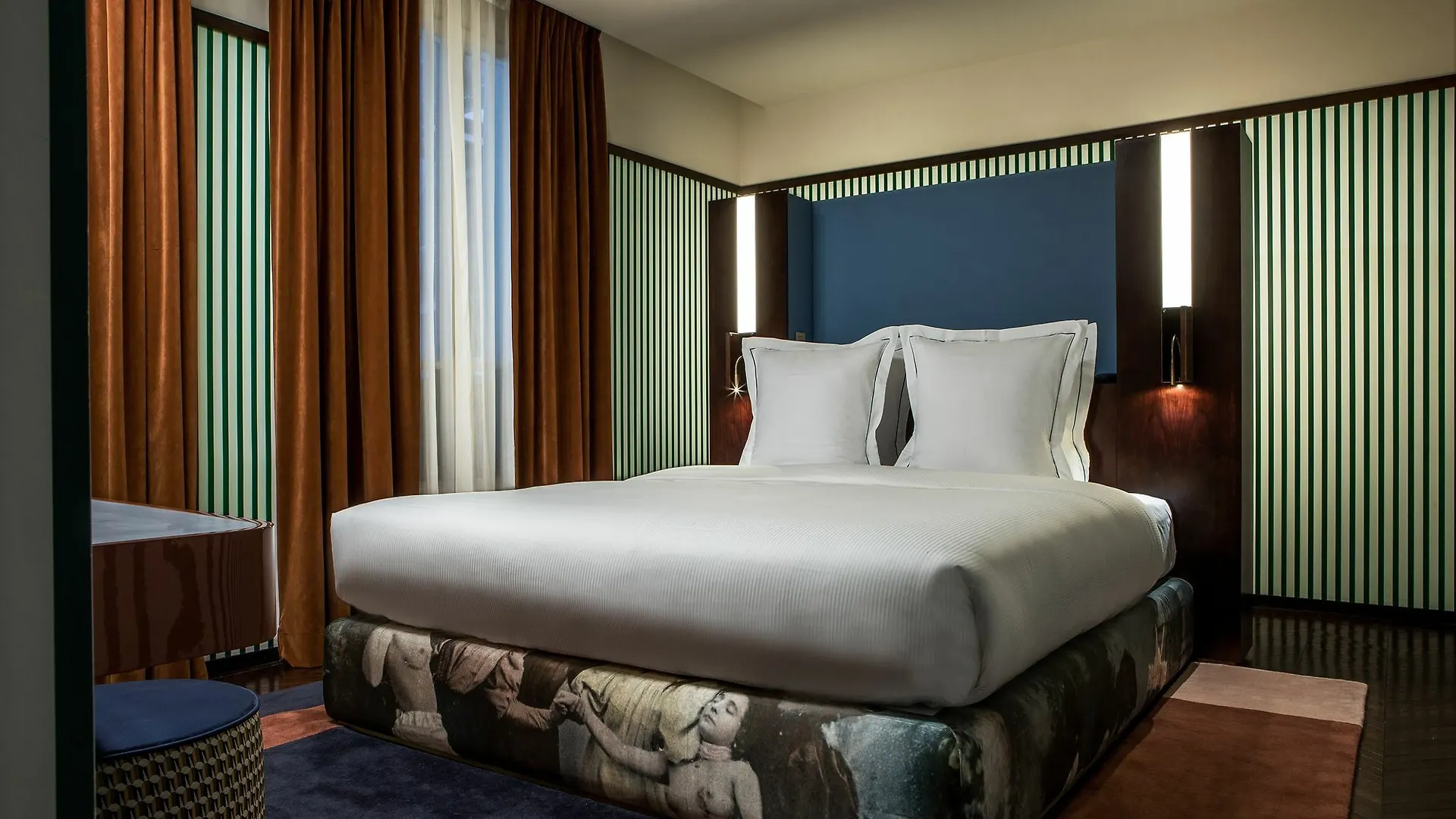 ****  Hotel Du Rond-Point Des Champs-Elysees - Esprit De France Paris France